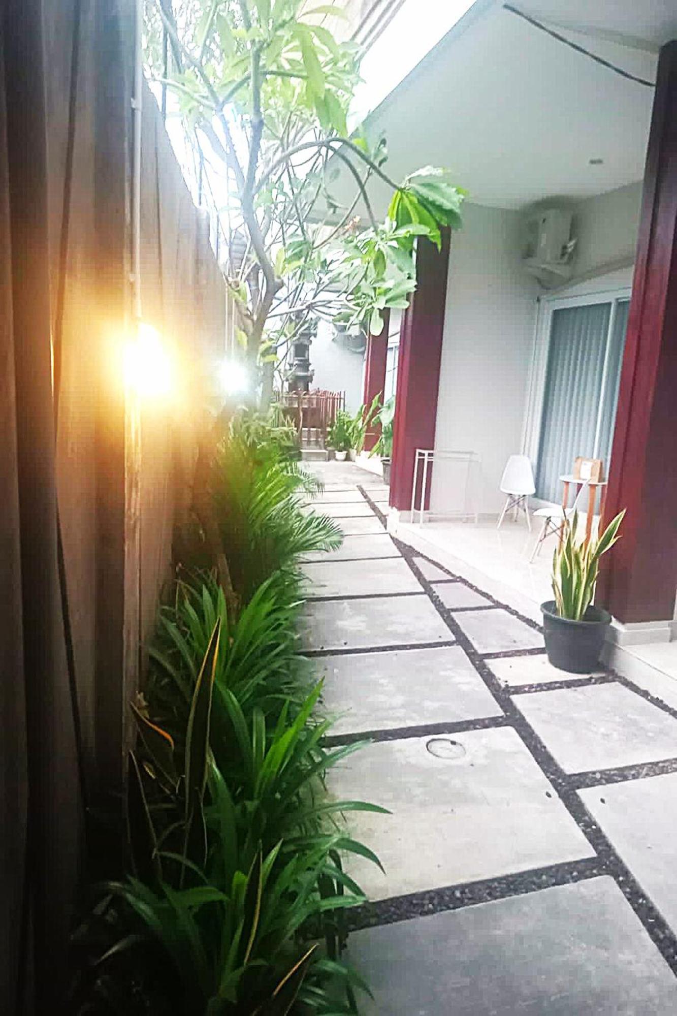 Gemini Star Hotel Kuta Lombok Esterno foto